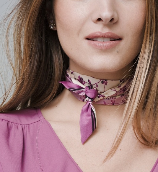 3X HOST PICK!!! WHITE HOUSE BLACK MARKET Silk Floral Mini Scarf - Picture 2 of 3